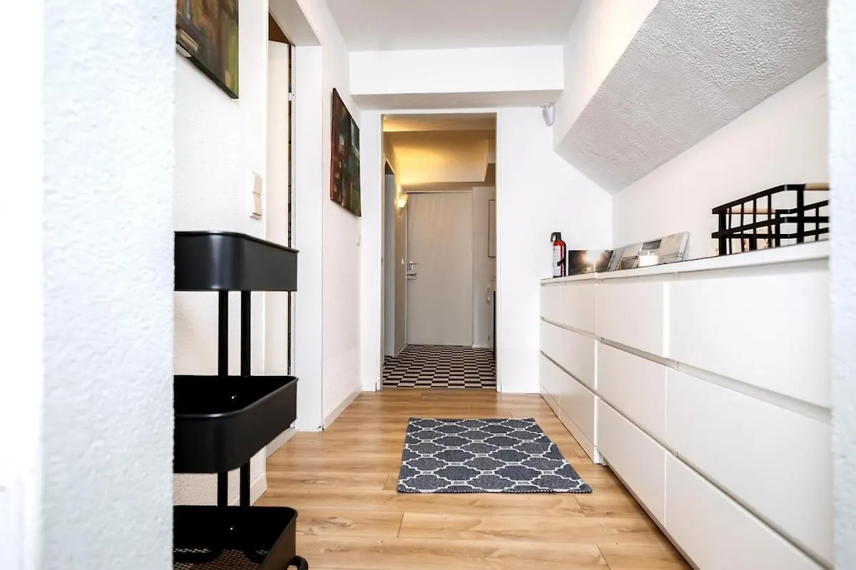 Casa Maxima, right by Benrath Castle Apartment Dusseldorf 0*,
